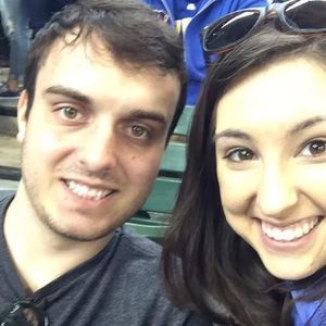 Meet your Posher, Alexis